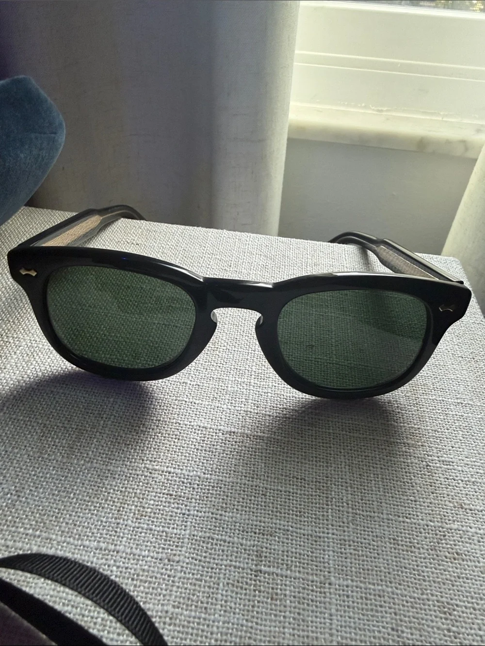 Gucci sunglass pouch and case